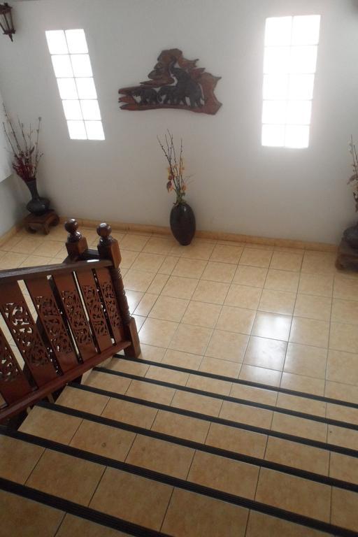Bow Chiangmai House Hotel เชียงใหม่ ภายนอก รูปภาพ
