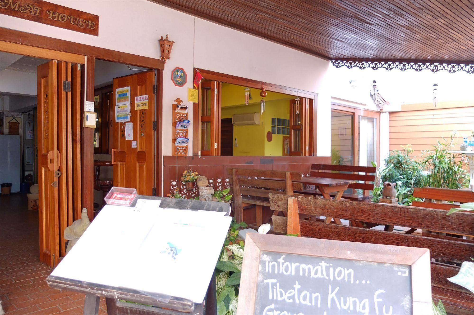 Bow Chiangmai House Hotel เชียงใหม่ ภายนอก รูปภาพ